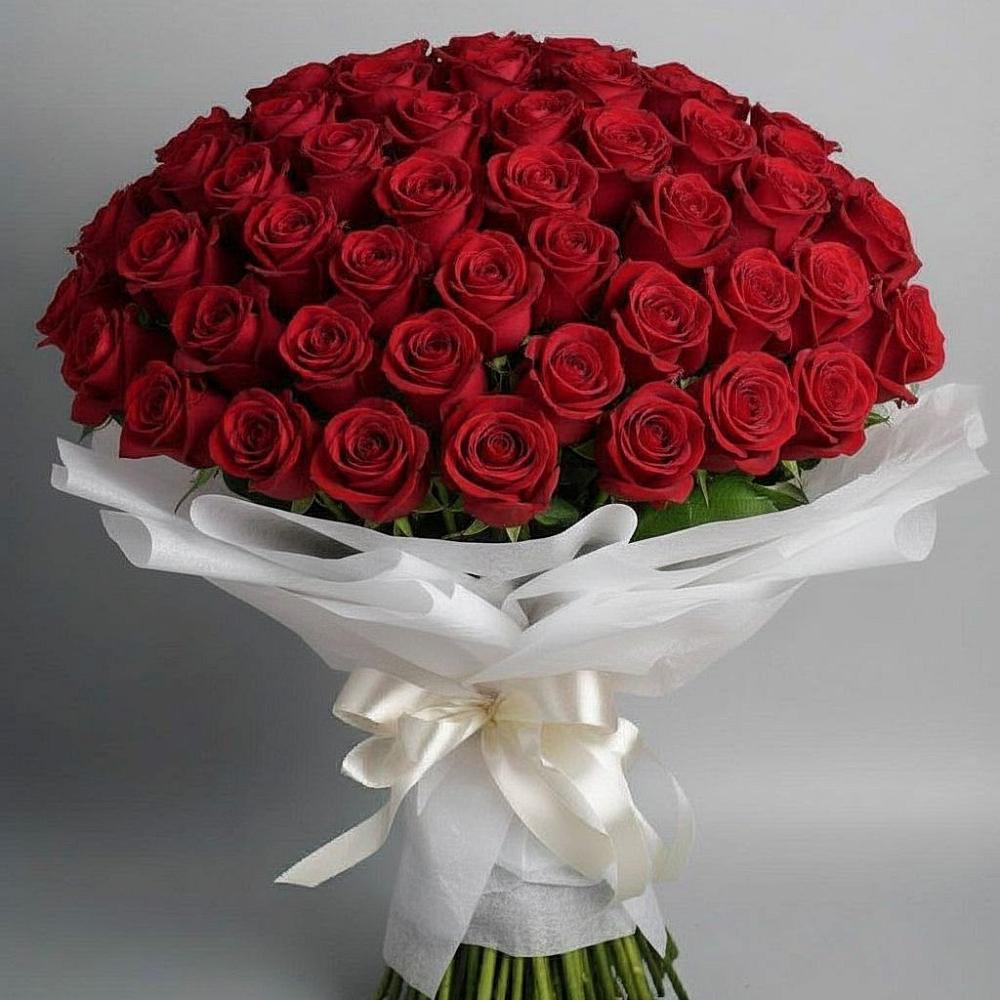 Букет 101 Красная роза Блэк Мэджик в Кашино