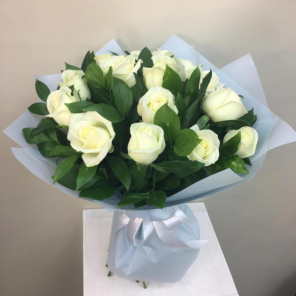 Букет 15 Белых роз Проуд в Кашино