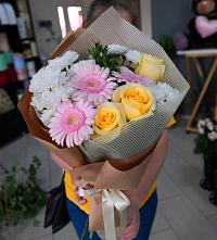 Букет цветов из:  Герберы, Розы и Хризантемы в Кашино