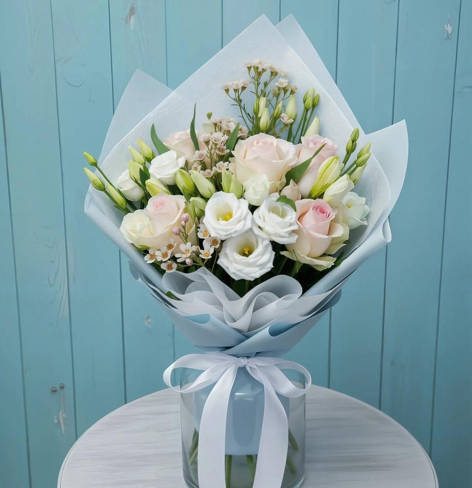 Букет цветов из: Розы и Лизиантусы в Кашино