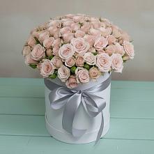 Цветочная композиция из Розы в шляпной коробке в Кашино