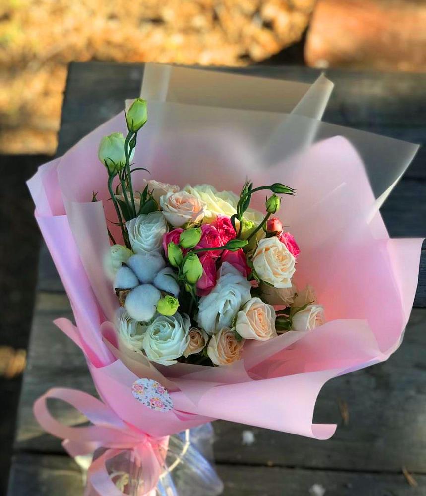 Букет цветов из: Розы и Лизиантусы в Кашино