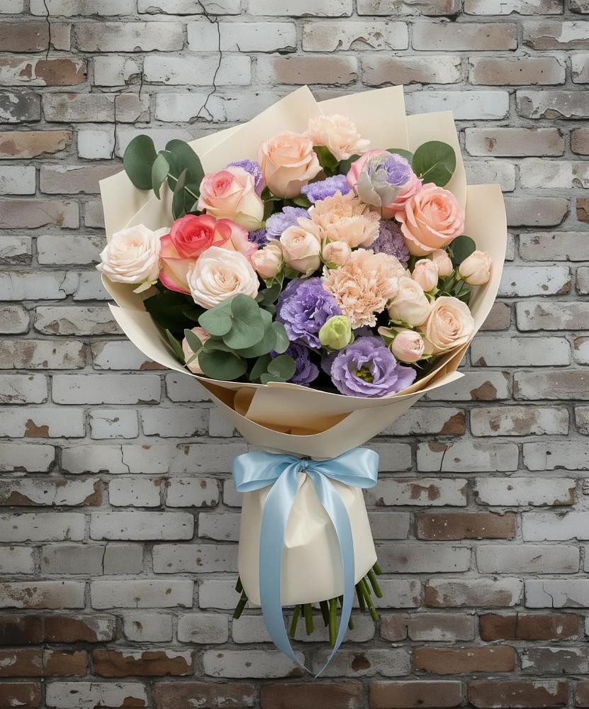 Букет цветов из: Розы, Лизиантусы и Гвоздики в Кашино