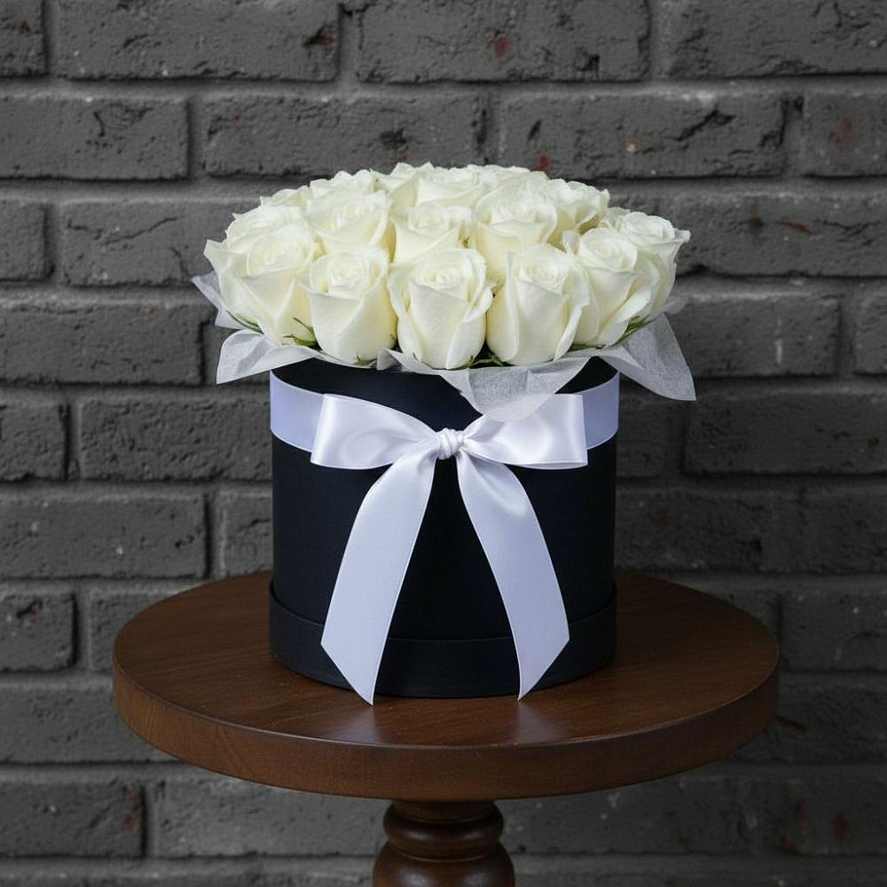 Цветочная композиция из Розы в шляпной коробке в Кашино